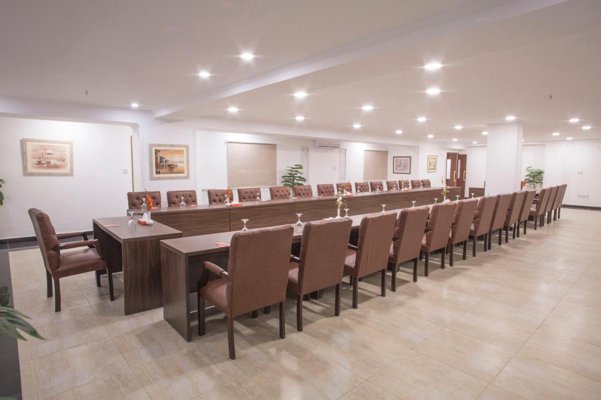 Hotel Oban Lahore Buitenkant foto