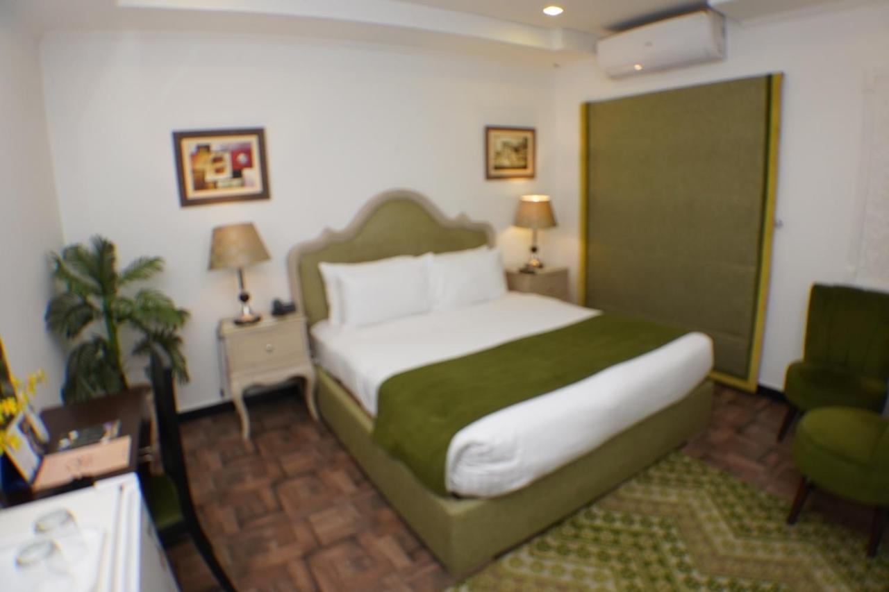 Hotel Oban Lahore Buitenkant foto