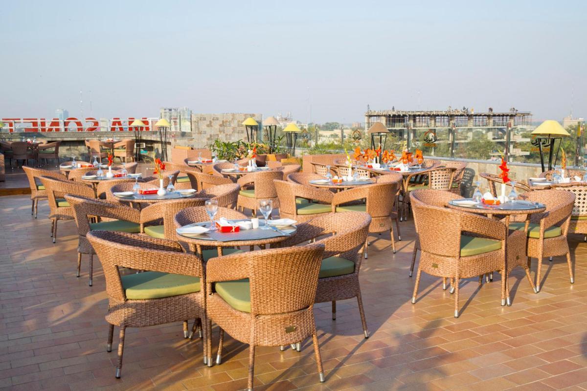 Hotel Oban Lahore Buitenkant foto