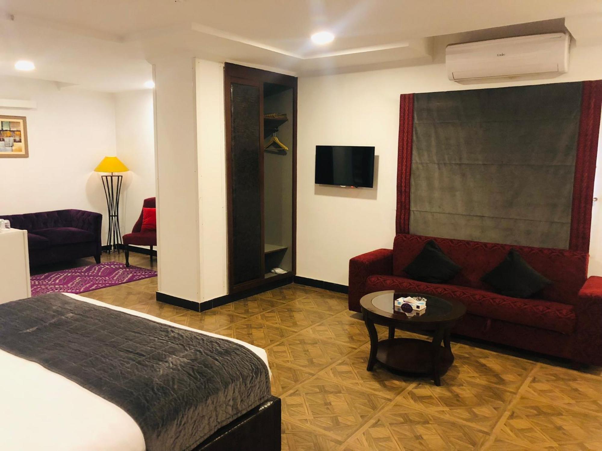 Hotel Oban Lahore Buitenkant foto