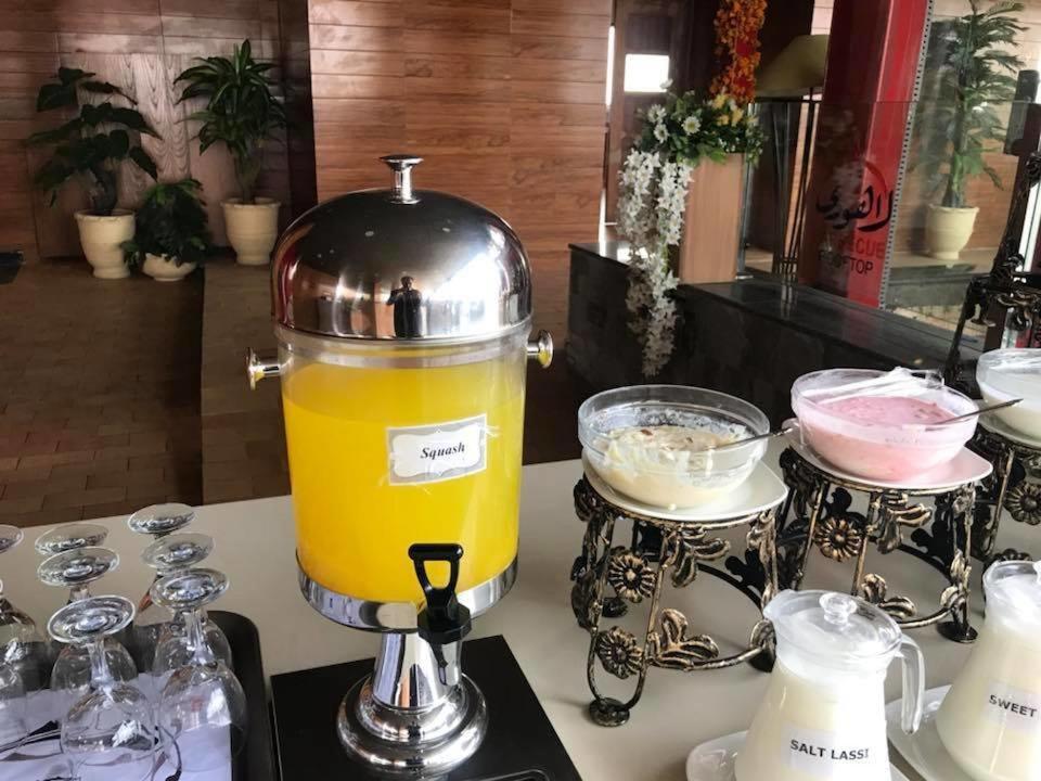 Hotel Oban Lahore Buitenkant foto